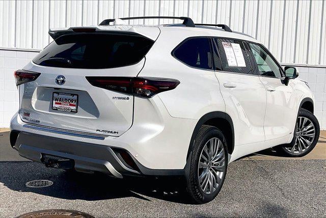2024 Toyota Highlander Hybrid Platinum