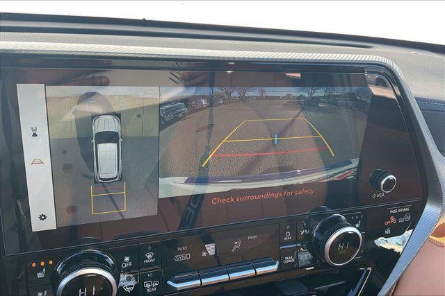 2024 Toyota Highlander Hybrid Platinum