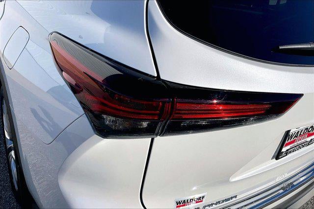 2024 Toyota Highlander Hybrid Platinum