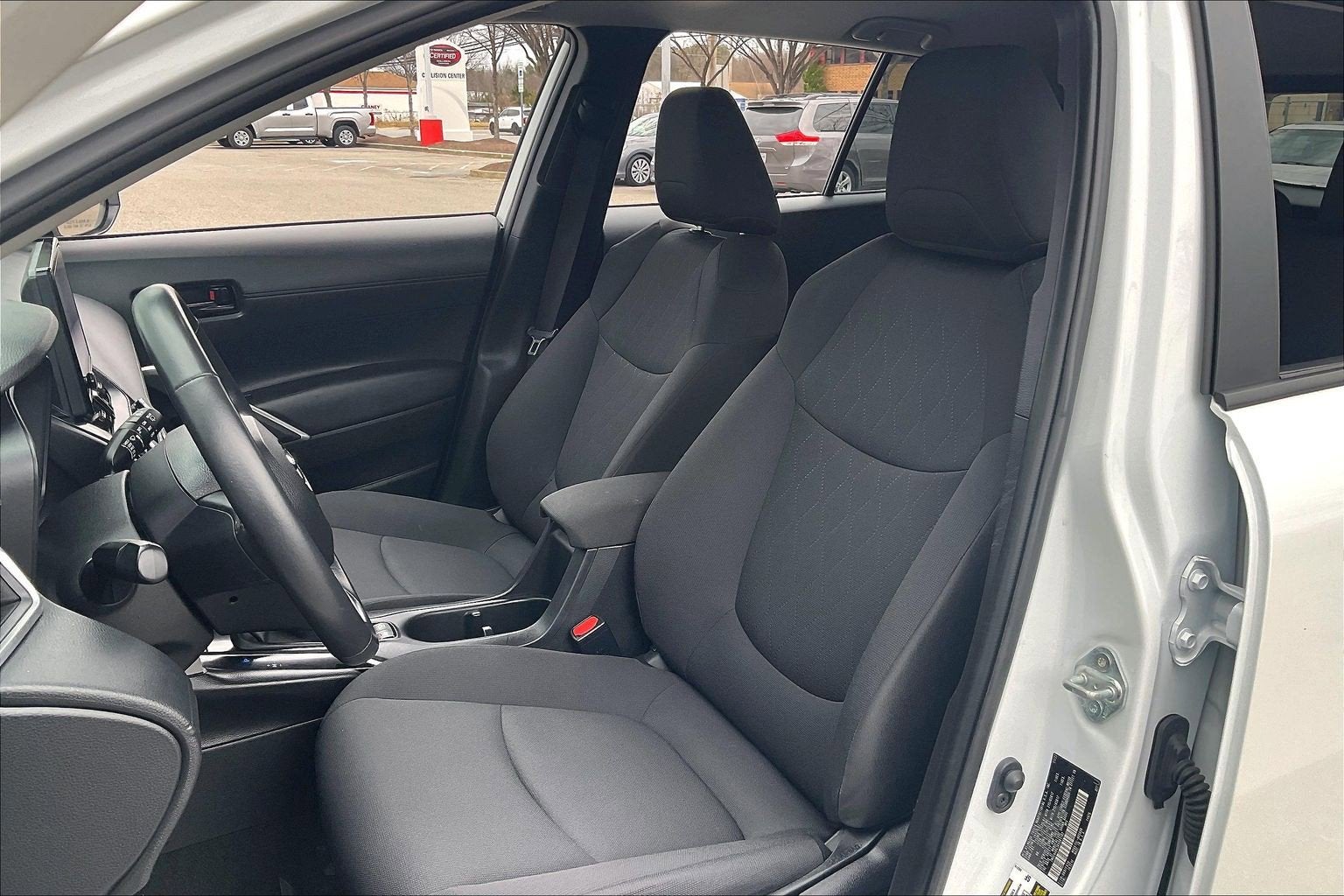 2024 Toyota Corolla Cross LE