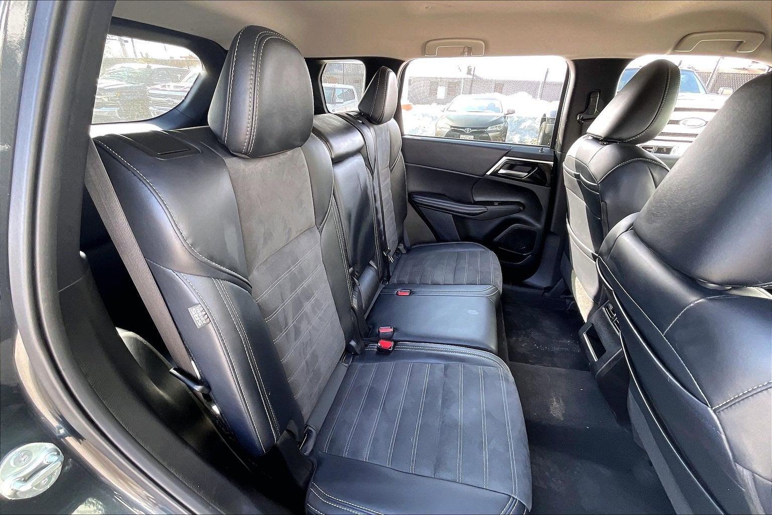 2024 Mitsubishi Outlander SE