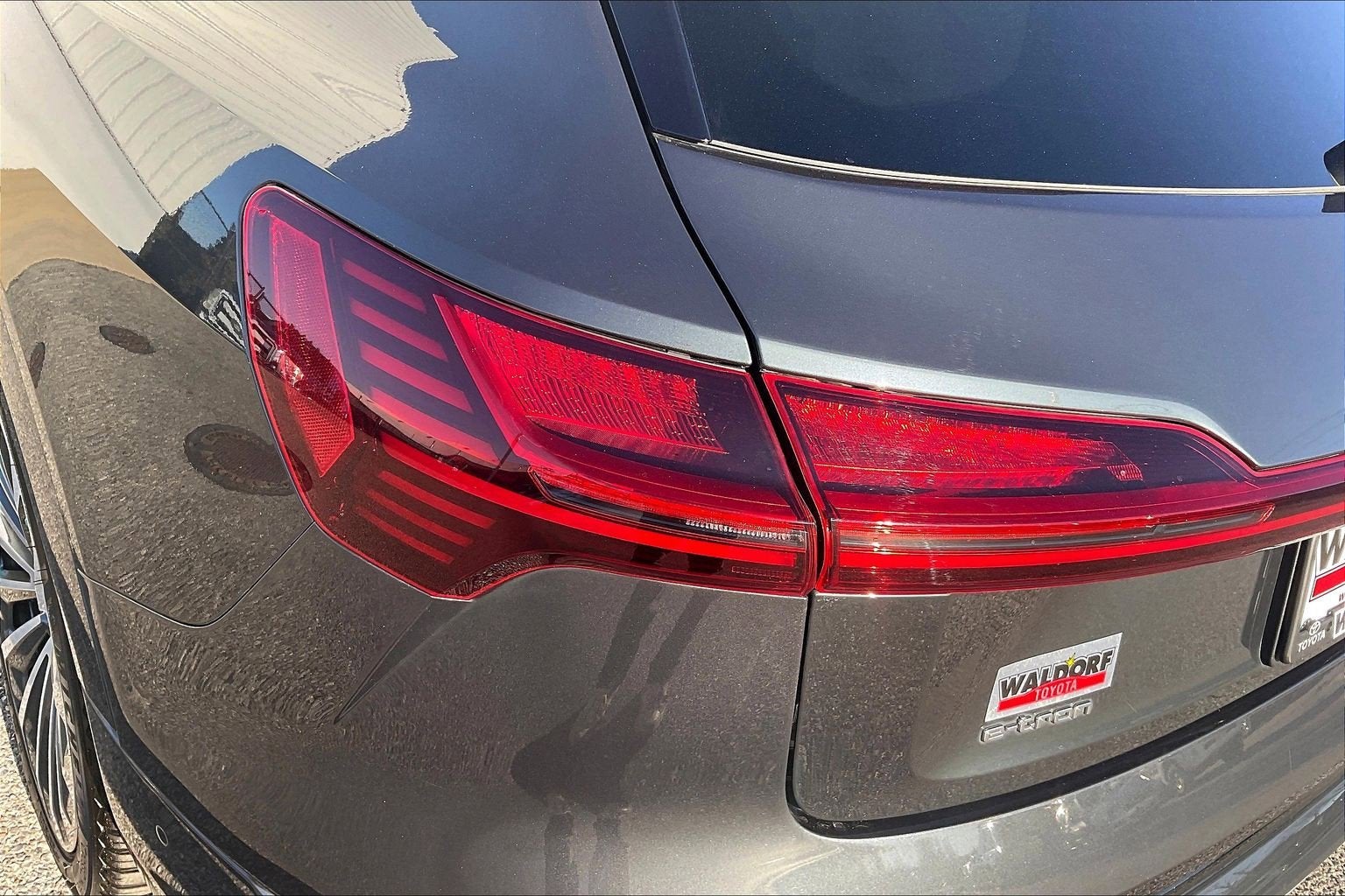 2019 Audi e-tron Prestige