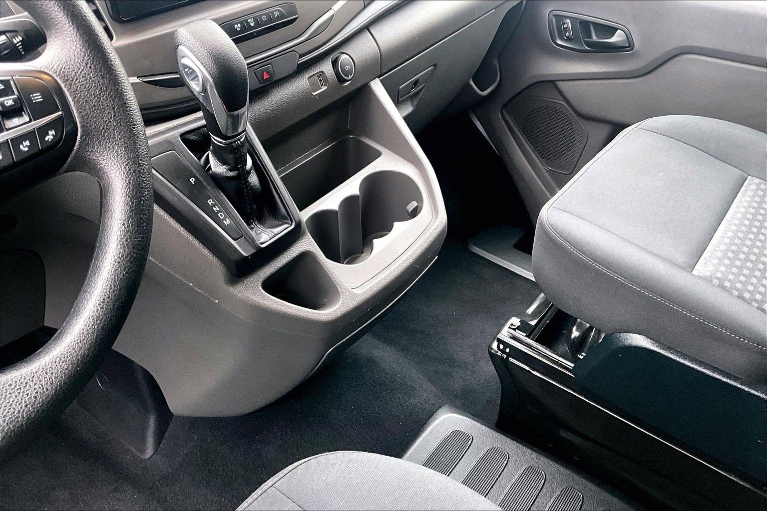 2022 Ford Transit Passenger Wagon XLT