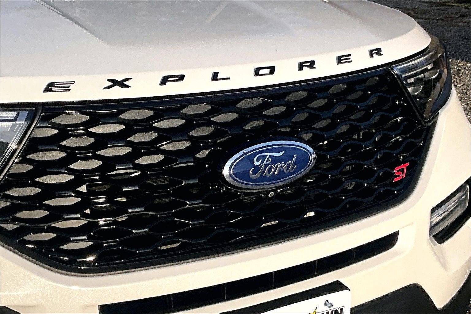 2022 Ford Explorer ST PERFORMANCE PKG