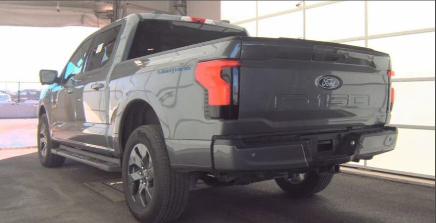 2025 Ford F-150 Lightning Flash