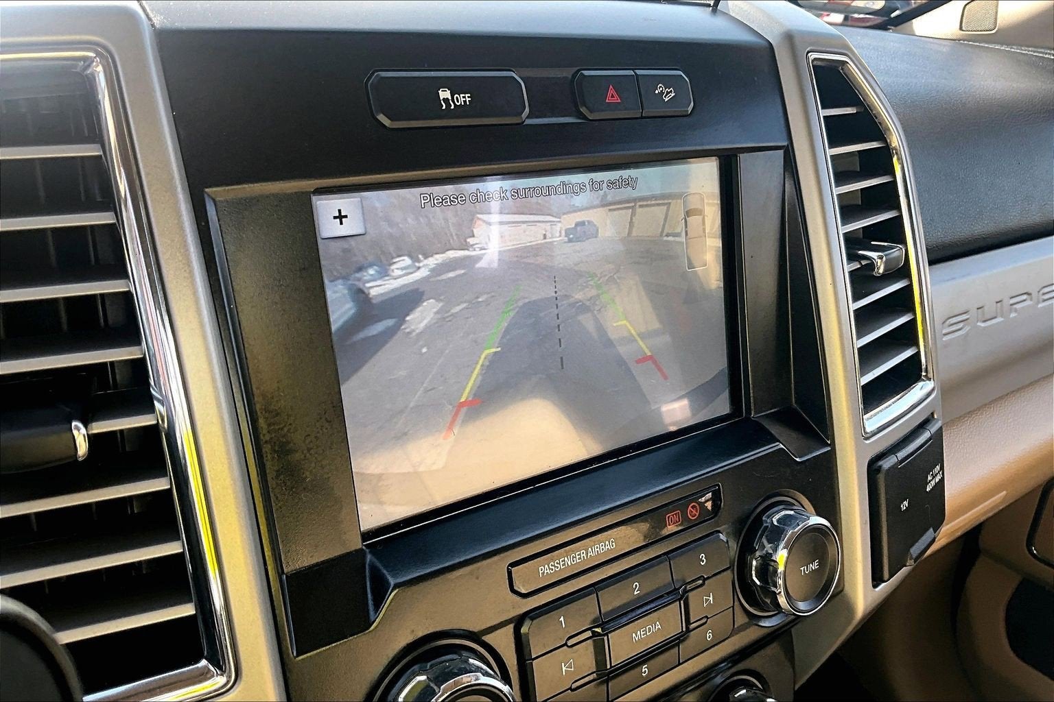 2017 Ford Super Duty F-250 SRW Lariat