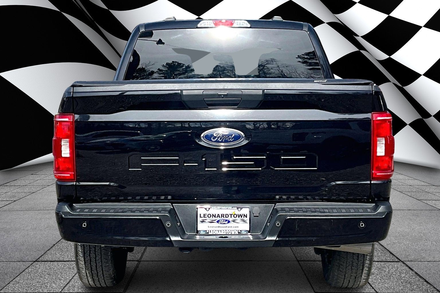 2023 Ford F-150 STX V8 CREW