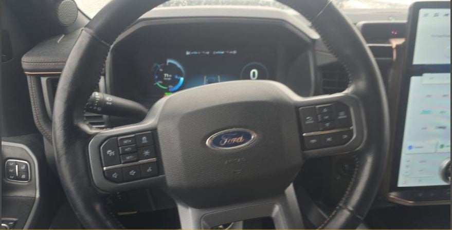 2023 Ford F-150 Lightning Lariat EXTENDED RANGE PANO ROOF