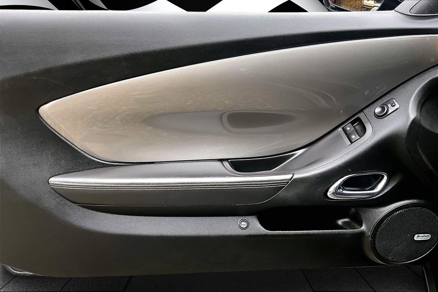 2011 Chevrolet Camaro 2LT