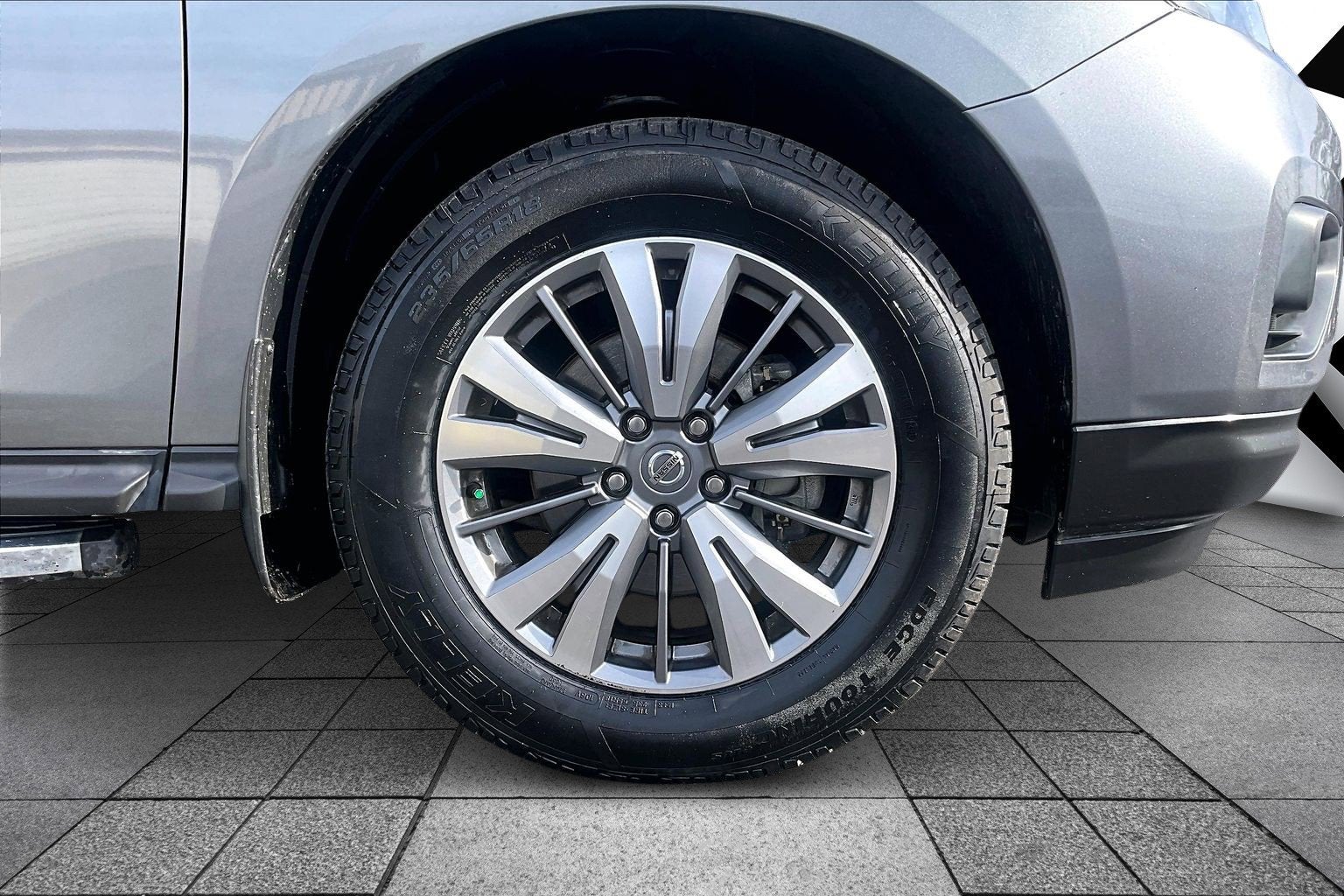 2020 Nissan Pathfinder S