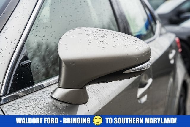 2016 Lexus IS 200t Base