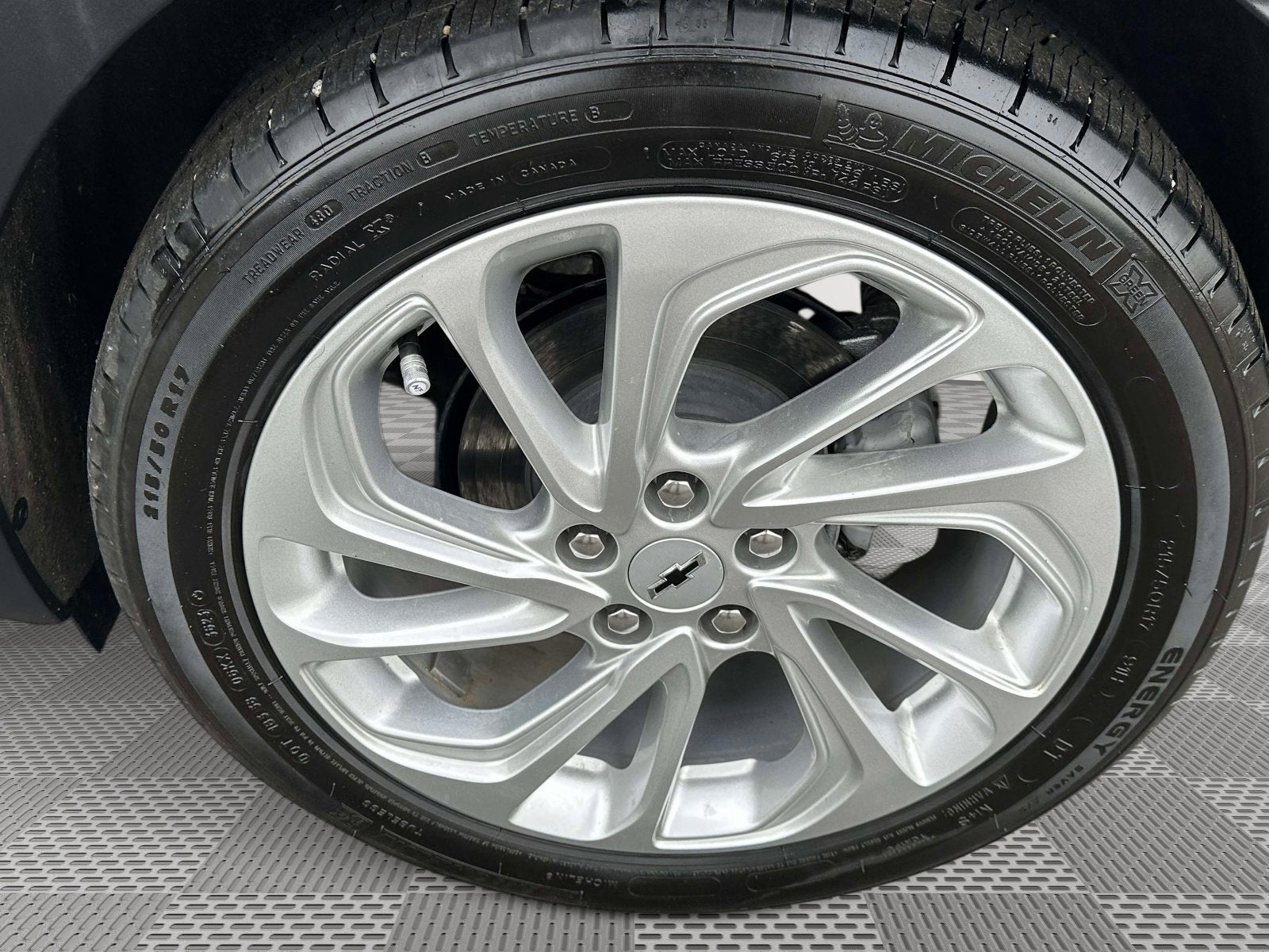 2023 Chevrolet Bolt EUV LT