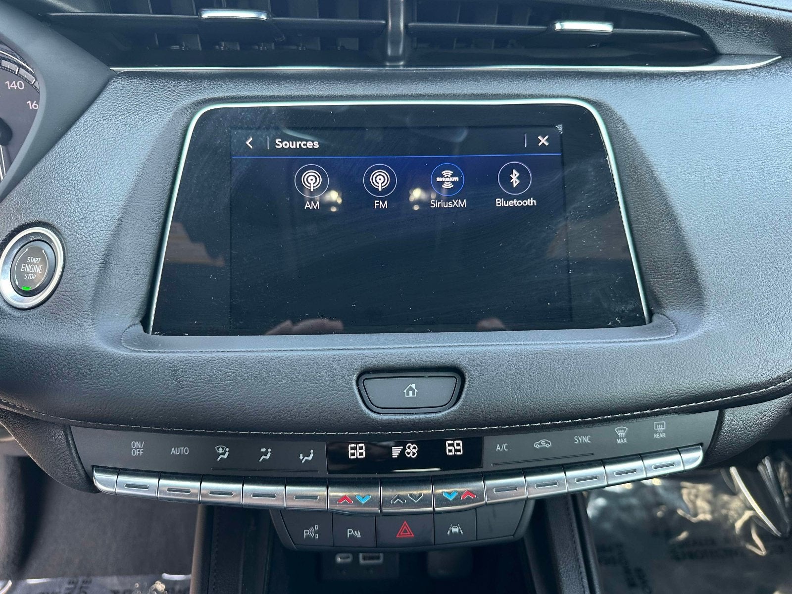 2023 Cadillac XT4 AWD Premium Luxury