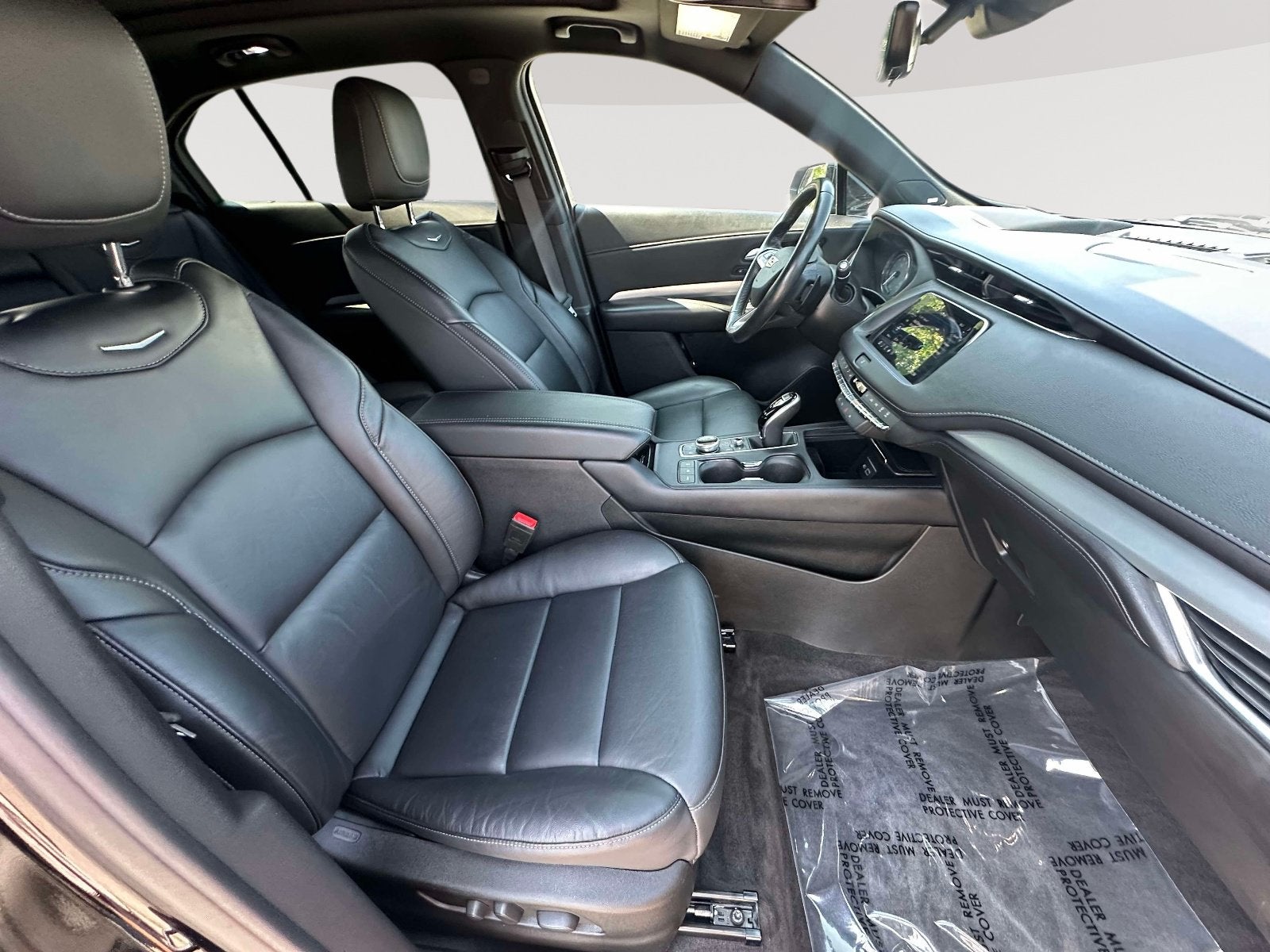 2023 Cadillac XT4 AWD Premium Luxury