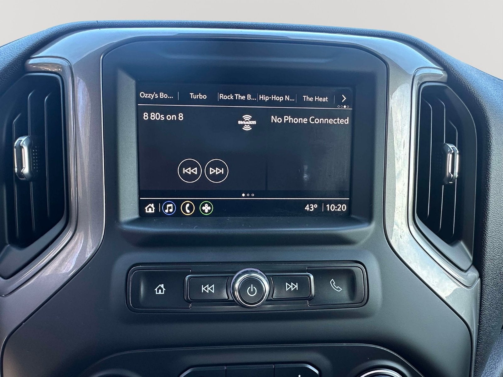 2022 Chevrolet Silverado 1500 Custom Trail Boss