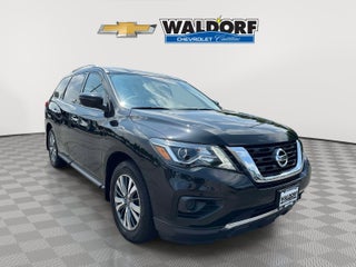 2020 Nissan Pathfinder S