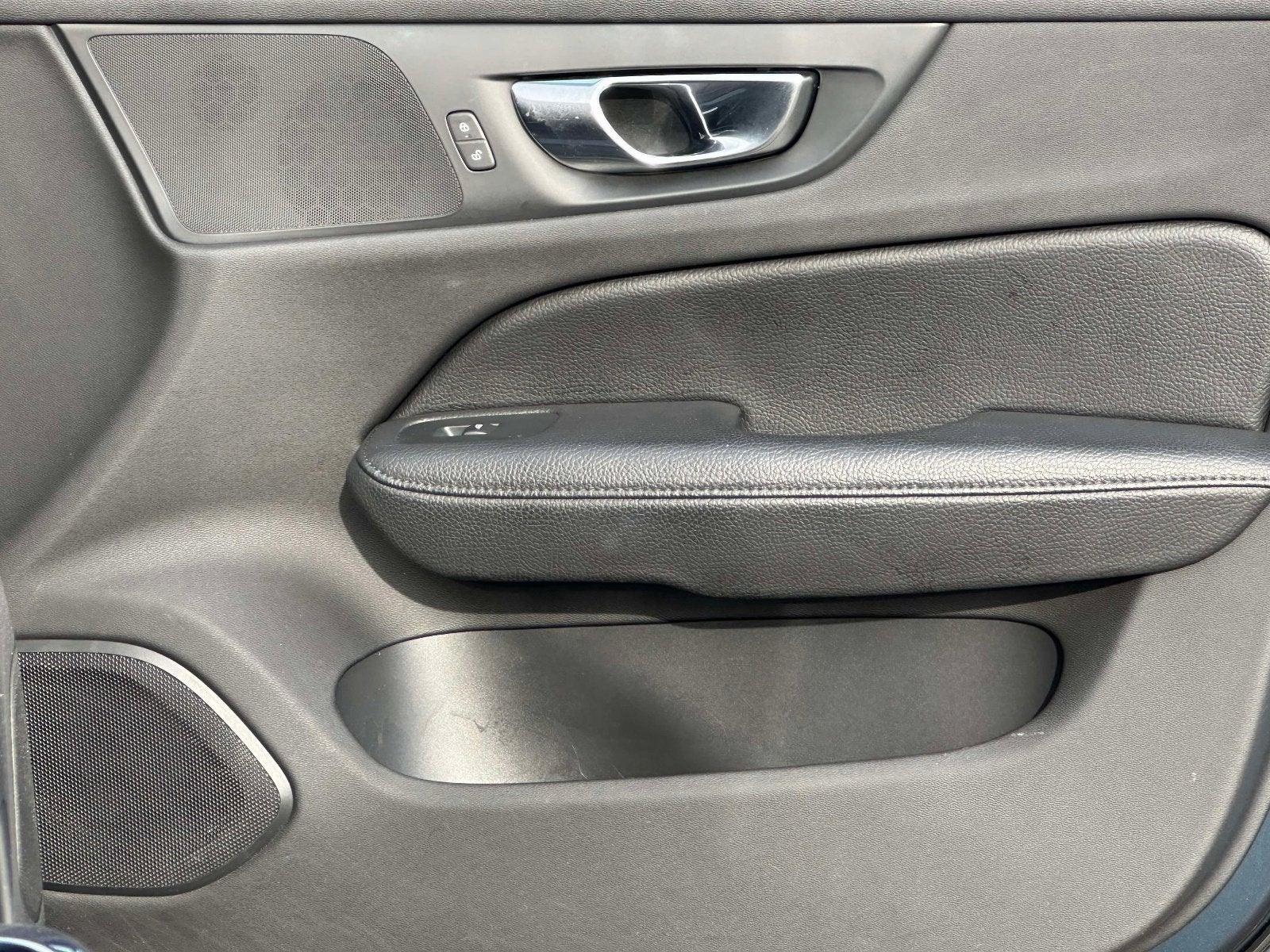 2021 Volvo V60 Cross Country Base